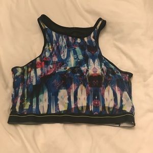 High neck sports bra